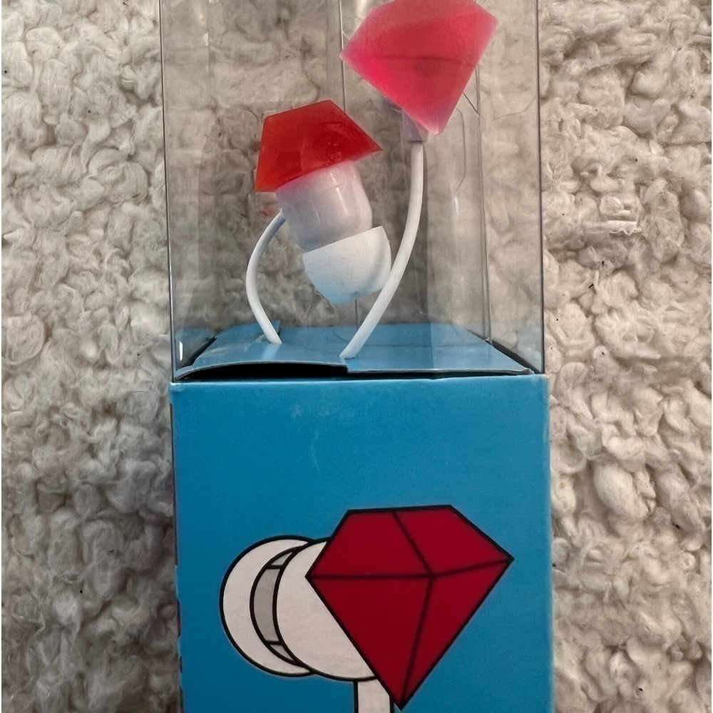 Kikkerland "Ruby" Ear Buds - Picture 2 of 4